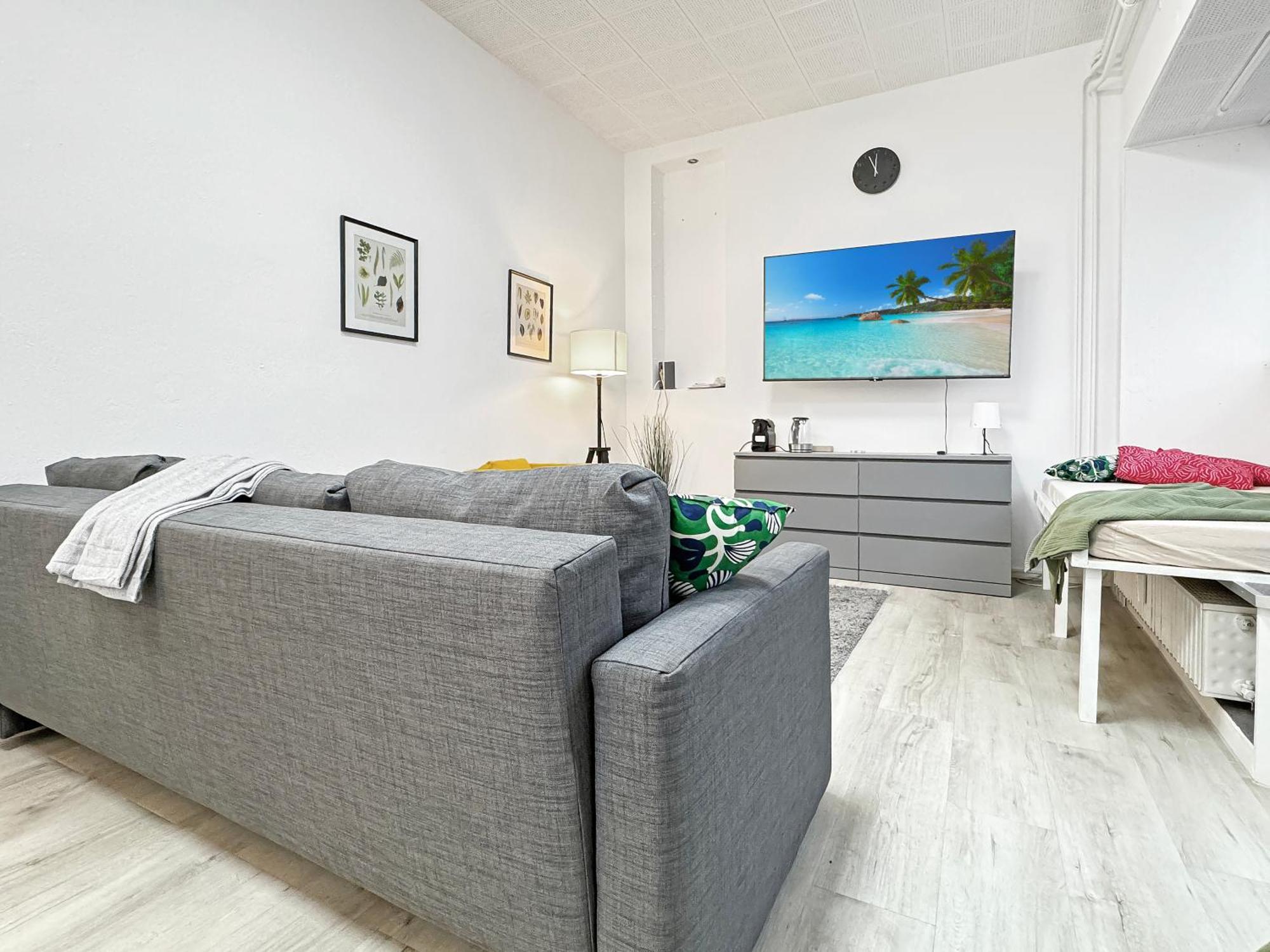 2 Zimmer Apartment Fuer 6 P, 15 Min Zum Flughafen Esslingen am Neckar Bagian luar foto