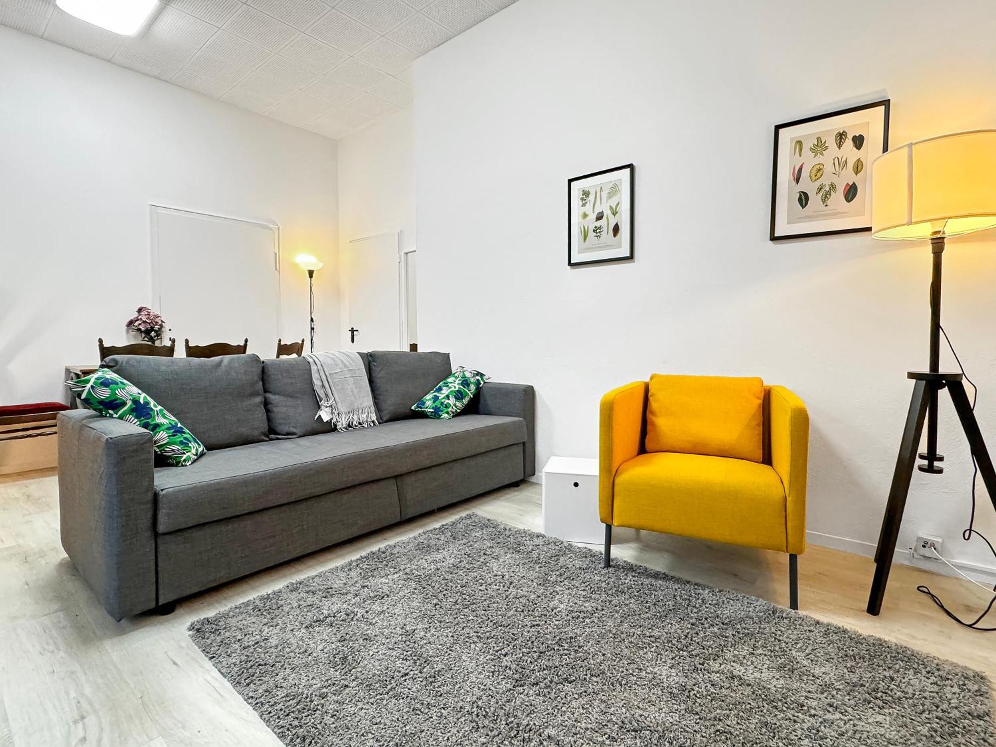 2 Zimmer Apartment Fuer 6 P, 15 Min Zum Flughafen Esslingen am Neckar Bagian luar foto