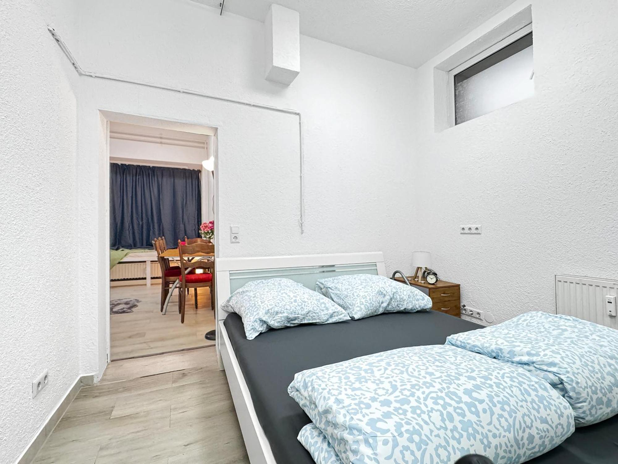 2 Zimmer Apartment Fuer 6 P, 15 Min Zum Flughafen Esslingen am Neckar Bagian luar foto